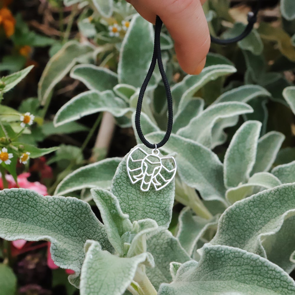 collier elephant Nature fleurs