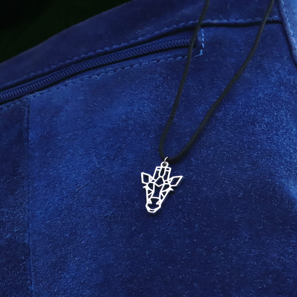 colliers girafe tenue