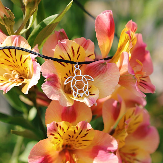 collier tortue Fleurs Oranges