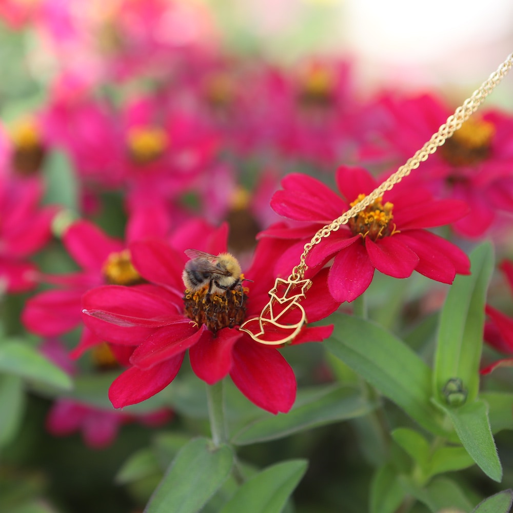 collier renard fleurs abeille