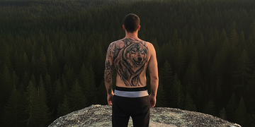 Le loup, reflet de l’âme : symbolique tatouage éternel