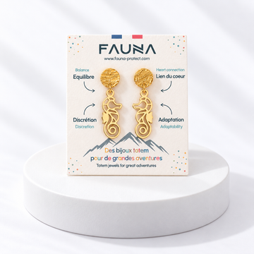 Boucles d'oreilles hippocampe or sur carte Fauna
