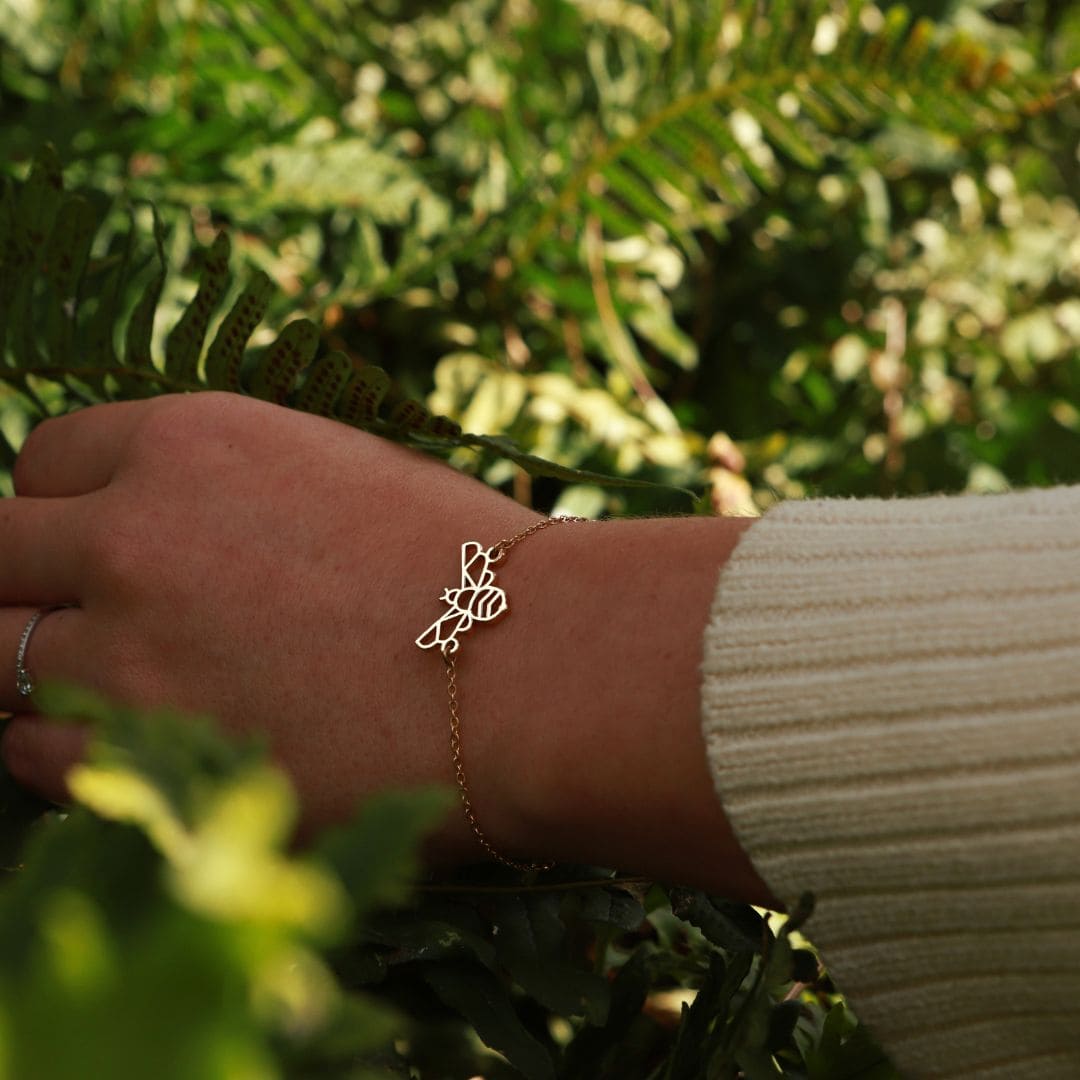 Bracelet Abeille Or Chaîne Fond Feuilles