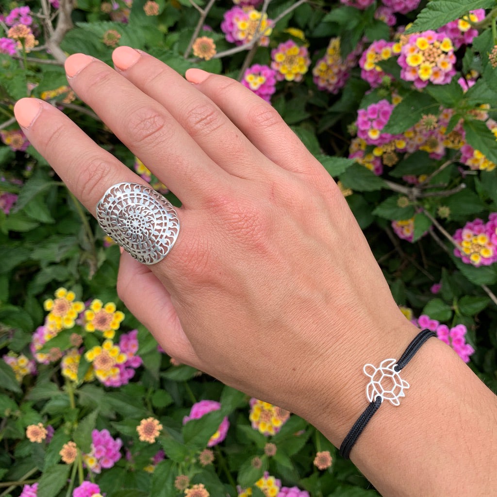 bracelet tortue argent Cordon Fleurs